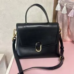 バッグ　レディース　ブラック　CHARLES & KEITH
