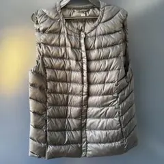 UNIQLO ブラック　ダウンベスト Lサイズ