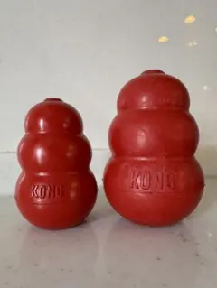KONG コング　赤　２個セット　餌入れ　犬　おもちゃ　玩具　知育　ドッグのサムネイル