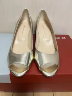 お値下げ❣️【新品】ファビオルスコーニ　ゴールドパンプス　23.5