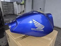 FTR223　タンク(コック付)凹みなしのサムネイル