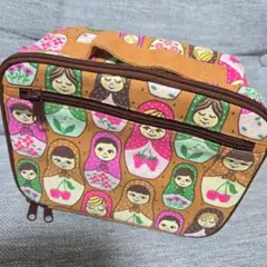 グラディー　レトロ　おむつポーチ 　マトリョーシカ柄