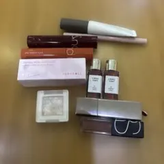 ぅ*♪様 コスメ まとめ売り リップ アイシャドウのサムネイル