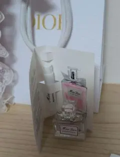 Dior Miss Dior 香水５ミリサンプルセット