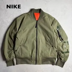 nike ボンバージャケット