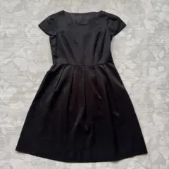 ト*♪様 光沢 黒 Aライン フォーマルワンピース 11AR 半袖