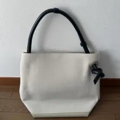 VASIC ホワイト トートバッグのサムネイル
