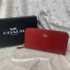 美品 COACH コーチ 57713 レザー ラウンドファスナー長財布 レッド