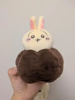 うさぎ　ちいかわ　カヌレ