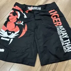 TIGER MUAY THAI 格闘技用ハーフパンツ タイガームエタイ L-XLのサムネイル
