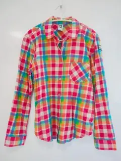 【正規品】新品未使用　ZUMBA 赤と白のチェック 長袖　シャツ S ロングシャツブラウス レディース 赤 チェック シャツ 黒