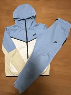 Nike テックフリース　水色/グレー