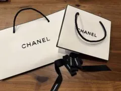 CHANEL 紙袋 2つ　リボン付き