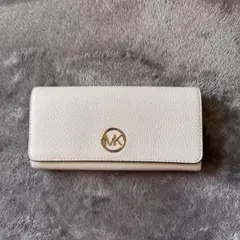 MICHAEL KORS 長財布 ホワイト ゴールドロゴのサムネイル