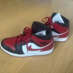 Nike Air Jordan 1 Mid "Bred Toe"