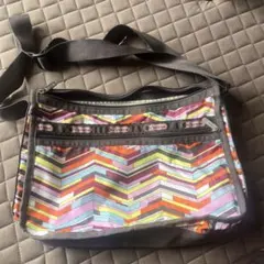 LeSportsac カラフルショルダーバッグ