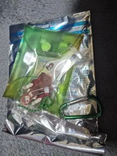 スシロー×プロセカ アクスタチャーム付きマルチポーチ モアジャン 花里みのり