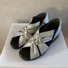 Item thumbnail for item 40e81d5e-0c07-4dce-a241-bc8a2512b82d