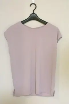 ノーブランド　トップス　とろみ系生地　紫　パープル　ラベンダー　ペールライラック
