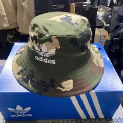 【新品】adidas originals カモフラ柄 バケットハットのサムネイル