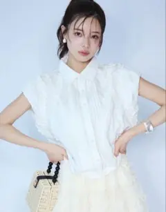 frene 同型　ミックスフリルピンタックサイドドロストブラウス　ホワイト