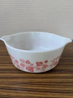 パイレックス フラミンゴピンクのミニキャセロール3個 PYREX ビンテージ オールドパイレックス／Pyrex ミニキャセロール フラミンゴピンク