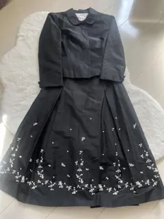 ブラック花柄刺繍ジャケットスカートセット　BLANC NOUVEAU S