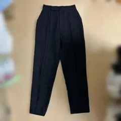 【美品】黒 ブラック カジュアルパンツ センタープレス スラックス スリット入り