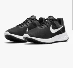 新品　Nike ランニングシューズ ブラック/ホワイト