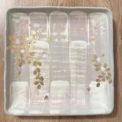 【美品】たち吉★金彩草花　角皿 　大皿 盛皿　スクエア型　金彩模様のサムネイル