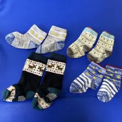靴下　4足セット　9センチ〜14センチ