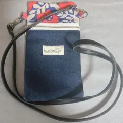 赤い花柄スマホショルダーバッグ