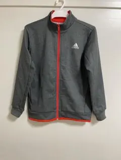 美品adidas ジップアップジャージ140 暖かい〜