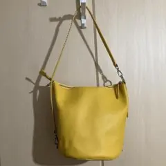YAHKI ヤーキ スタッズ 3WAYショルダーバッグ 床革 イエロー バケツ型