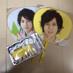 嵐 5×20 会場限定アクリルキーホルダー（黄）、二宮和也ミニうちわ