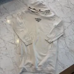 トミーロングパーカー