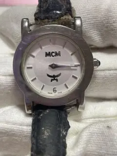 中古 エムシーエム MCM 腕時計 ウォッチ クォーツ ロゴ レザーベルトのサムネイル