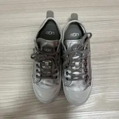 ゴールド スニーカー