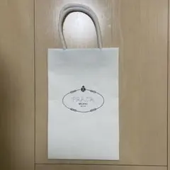 2025年最新】PRADA 紙袋の人気アイテム - メルカリ