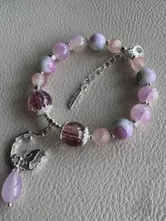 ガラスビーズブレスレット 蝶のチャーム付き 16 cm