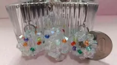 クリスマス　白オーロラ(薄青)クリスマスリースーチャーム＋ツリーピアス