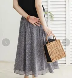 【新品•タグ付】アーバンリサーチドアーズ　フラワーギャザースカート