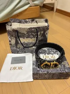 DIOR CDバックル オブリーク ベルト 箱・カード付き - メルカリ
