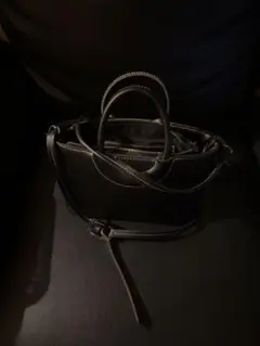 レザー　2way ハンドバック　zara ブラック　ステッチ　バイカラーのサムネイル