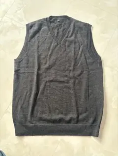 UNIQLO ダークグレー Vネック ノースリーブベスト M クリーニング済み