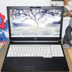 Win11公式対応Corei5/メ8/新品SSD/DVD/無線/HDMI/カメラ