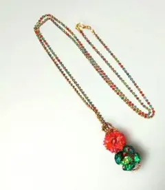[新作未使用]花モチーフ　キラキラ光る ロングネックレス 赤と緑