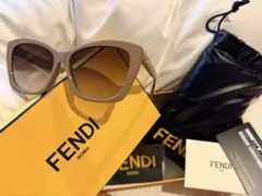 FENDI フェンディ　サングラス ベージュ　国内正規品　本物のサムネイル