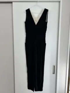 Lily Brown レースVネックサロペット
