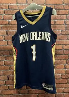 Item thumbnail for item 766f06db-647a-48bb-9903-8f2afe7b4282